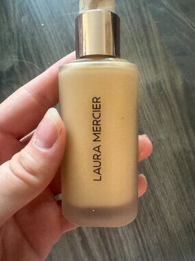 laura mercier foundation - cashew